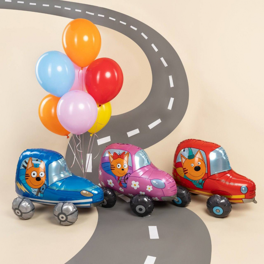 Композиция «Три кота и гонки»