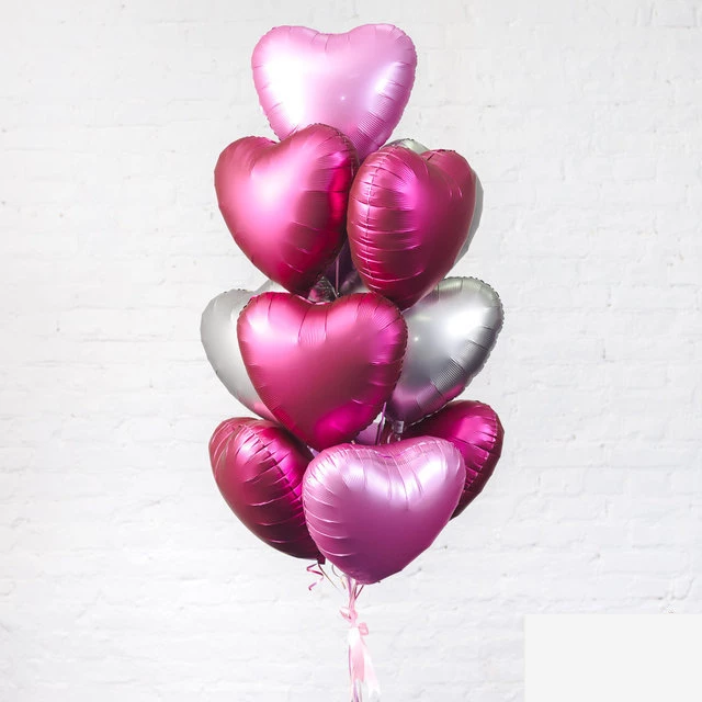 Фонтан из шаров женщине